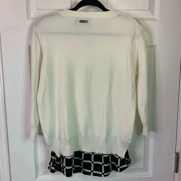 NWT Vecceli Italy White V Neck Layered Faux Shirt Hem Sweater, size S - Picture 7 of 8